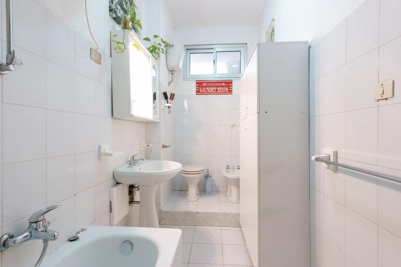B&B Pothos - Eng Ita - Air Conditioning Wi-Fi Fridge Netflix Local Guide - Aria Condizionata, Frigo, Internet, Guida Locale Cagliari Zewnętrze zdjęcie
