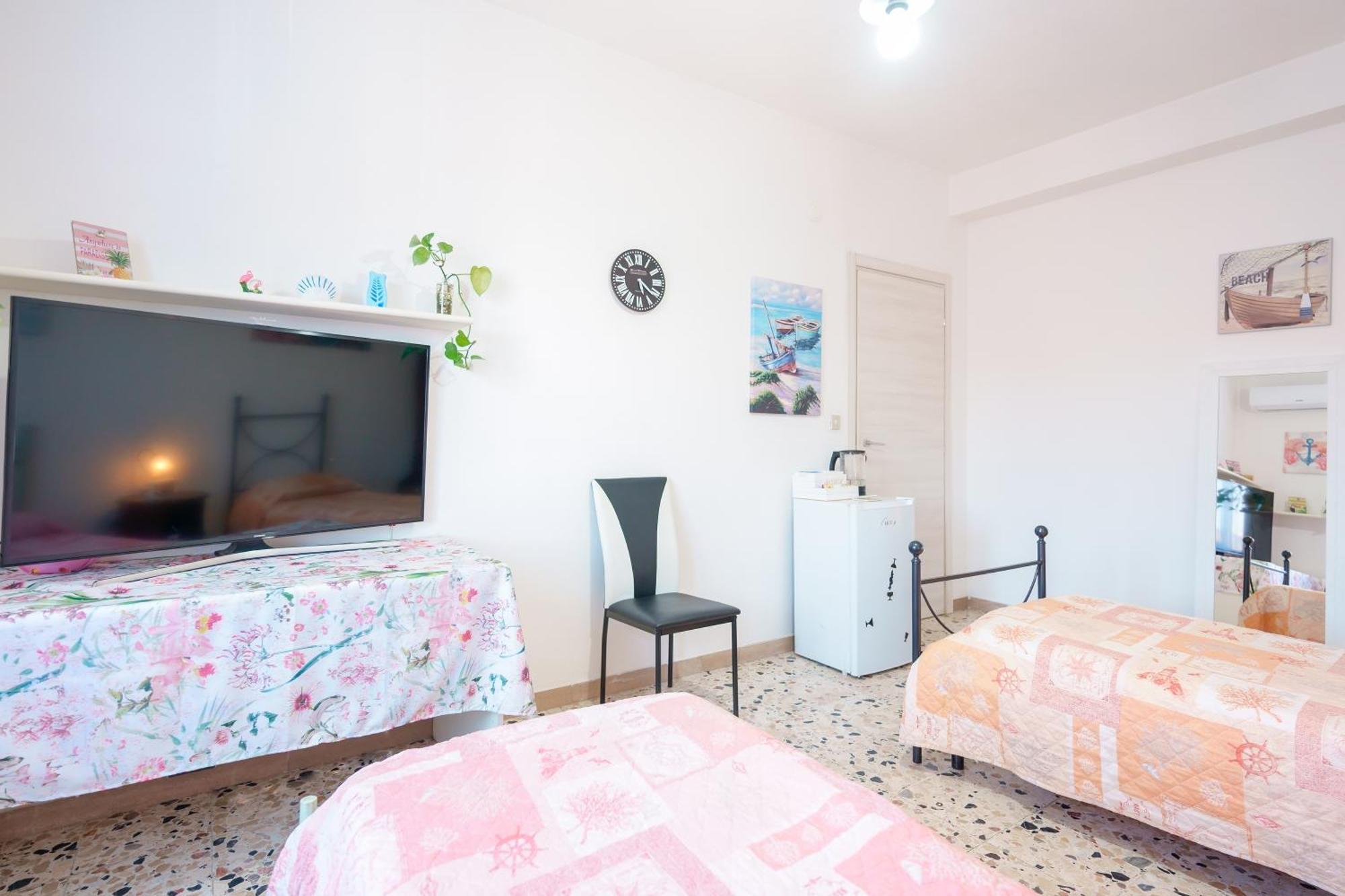B&B Pothos - Eng Ita - Air Conditioning Wi-Fi Fridge Netflix Local Guide - Aria Condizionata, Frigo, Internet, Guida Locale Cagliari Zewnętrze zdjęcie